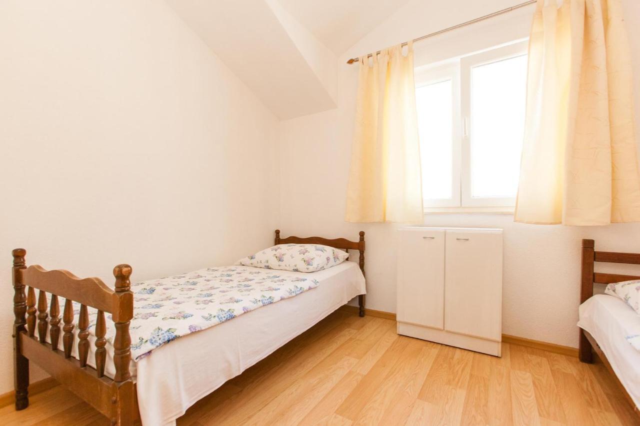 Holiday Home Beata Traù Esterno foto